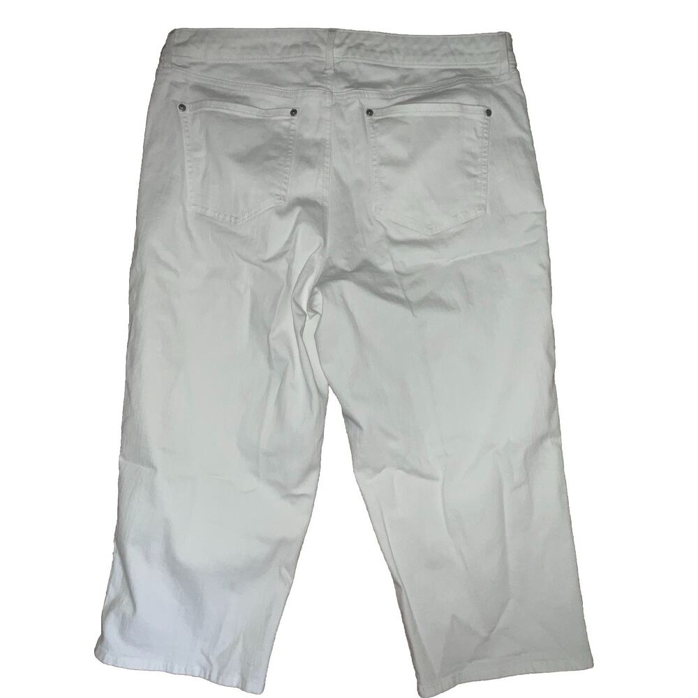 Gloria Vanderbilt Women's White Slimming Classic Rise Capri Jean Sz 16 - Picture 10 of 10